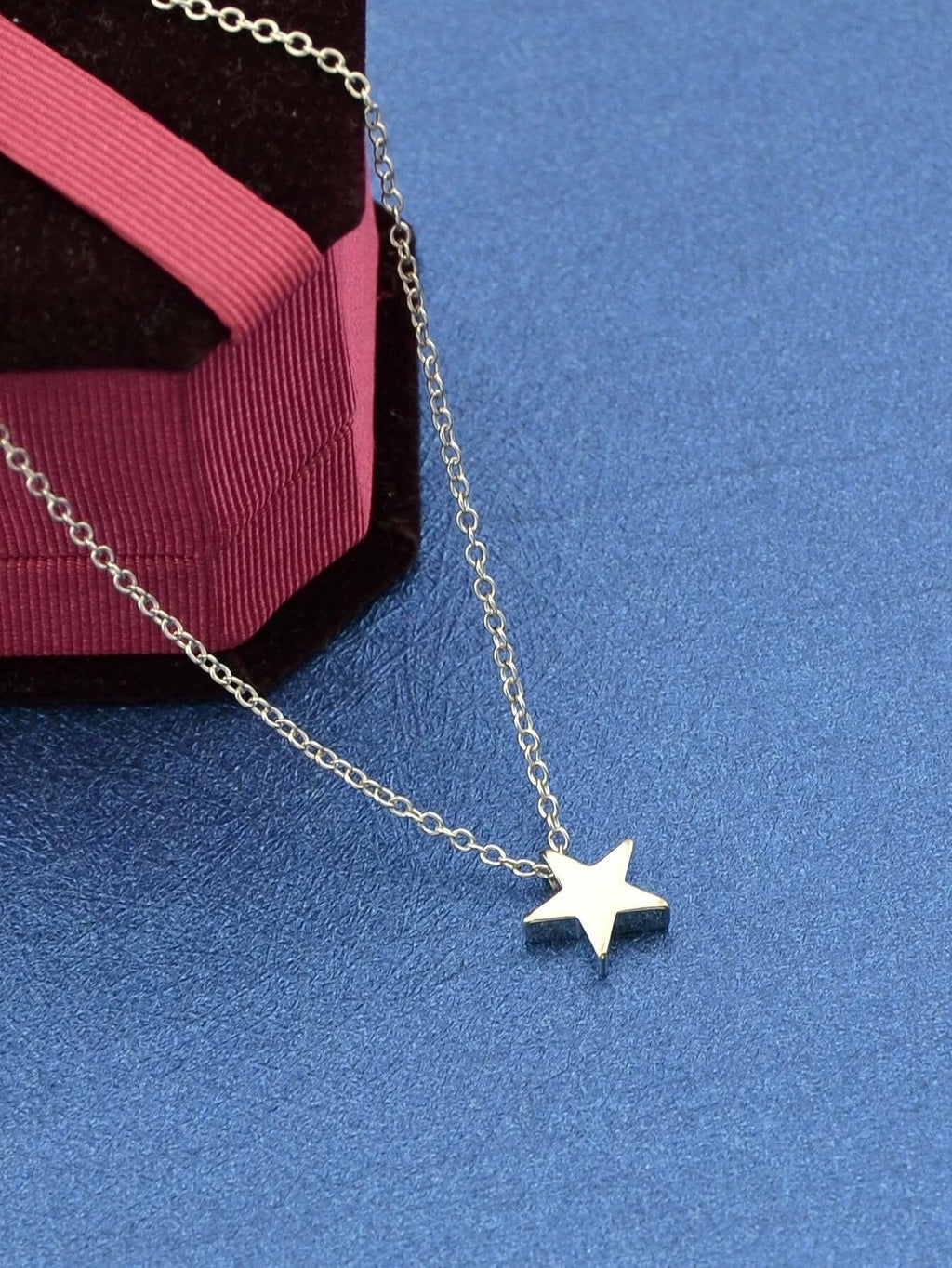 Minimalist Style Silver Chain Star Pendant Necklace Wholesale Price
