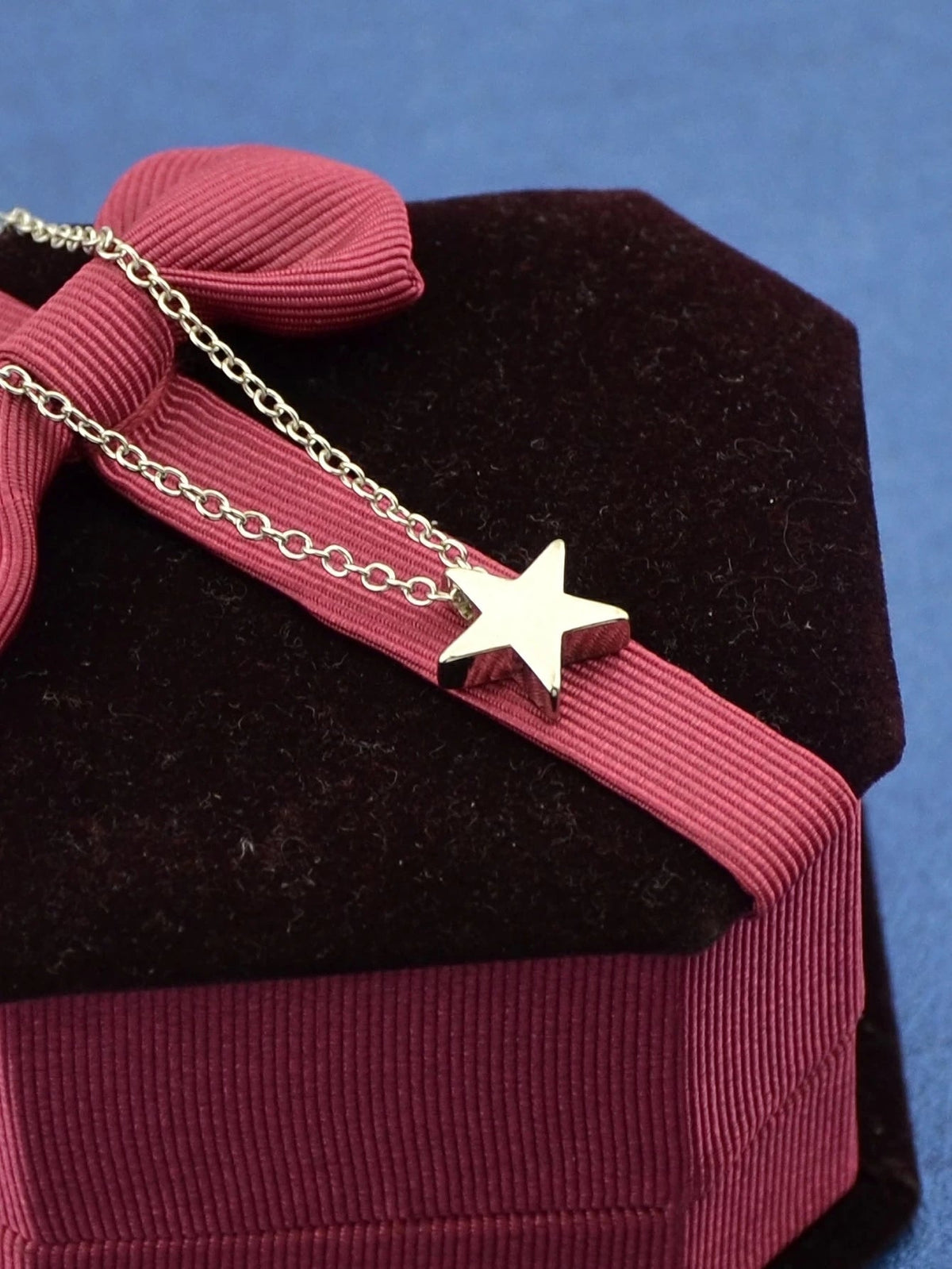 Minimalist Style Silver Chain Star Pendant Necklace Wholesale Price