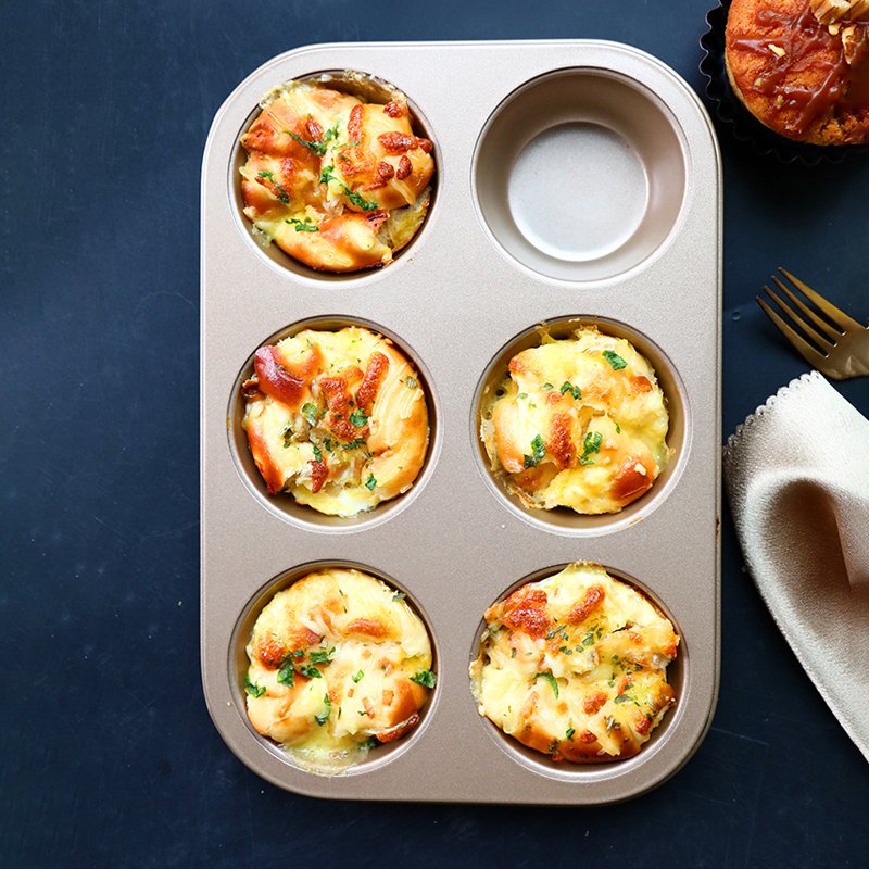 6-Cup Nonstick Baking Pan
